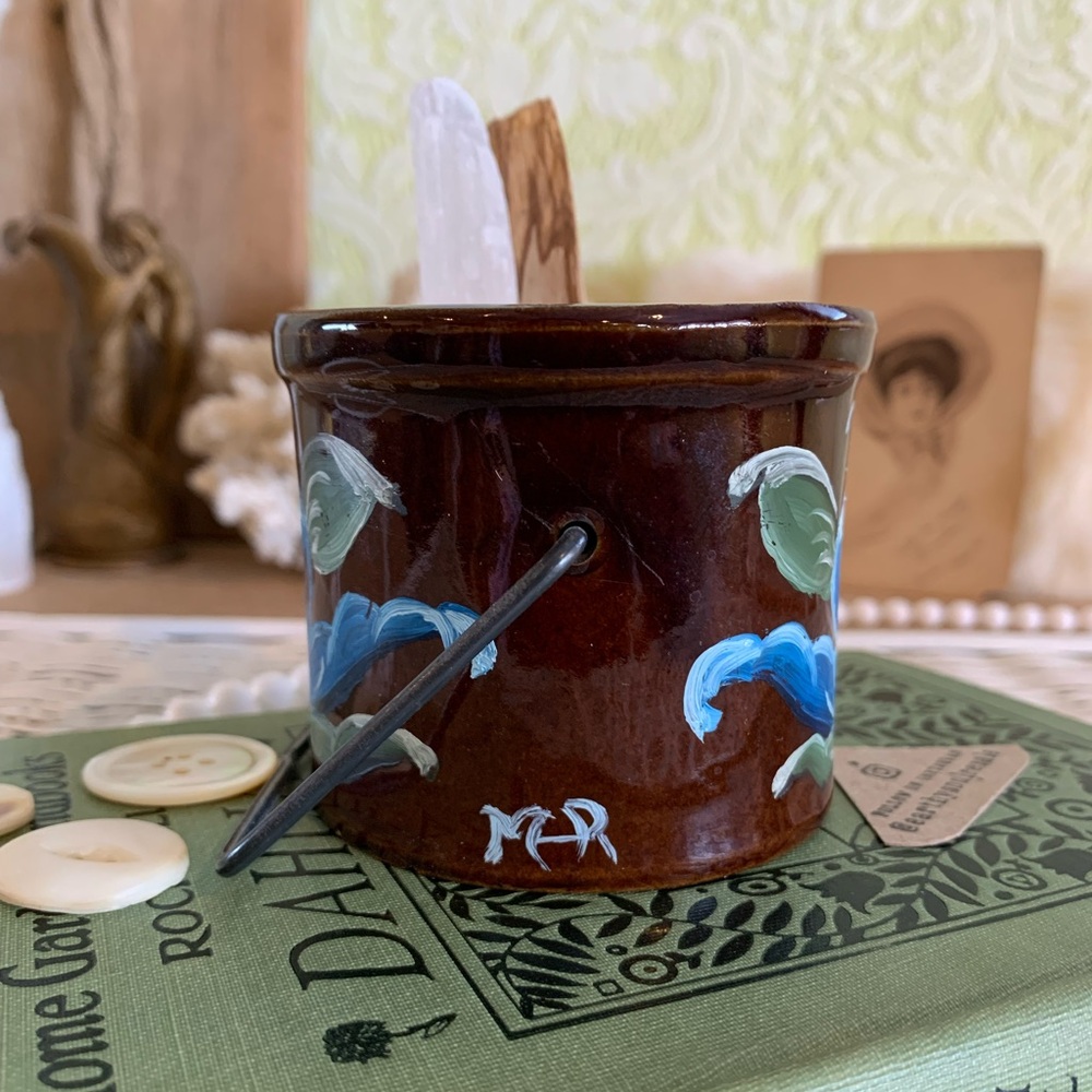 Vintage Stoneware Flower Art Crock 🦋 Unique Home Decor / Jar / Gift / Nature - Picture 3 of 8